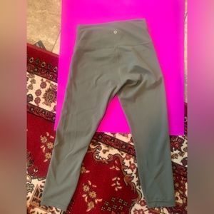 Lulu lemon green leggings size 8